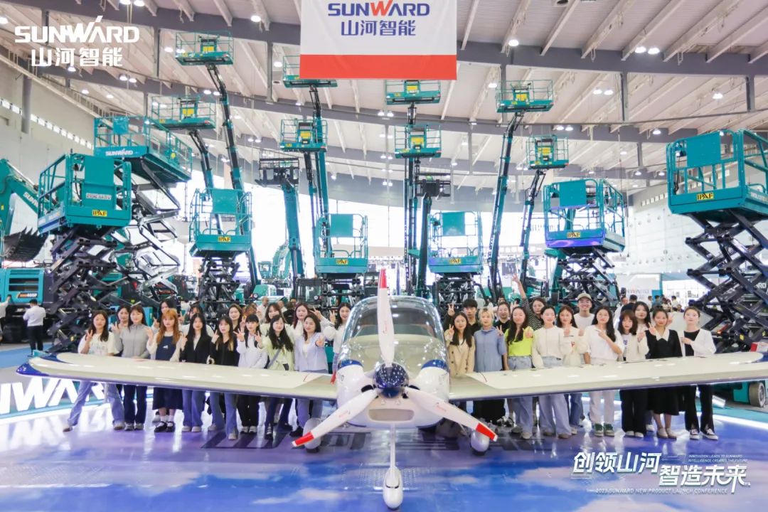 2023 CICEE | 米兰在线登录-米兰(中国)
智能亮相2023长沙国际工程机械展！智能化、电动化产品站C位