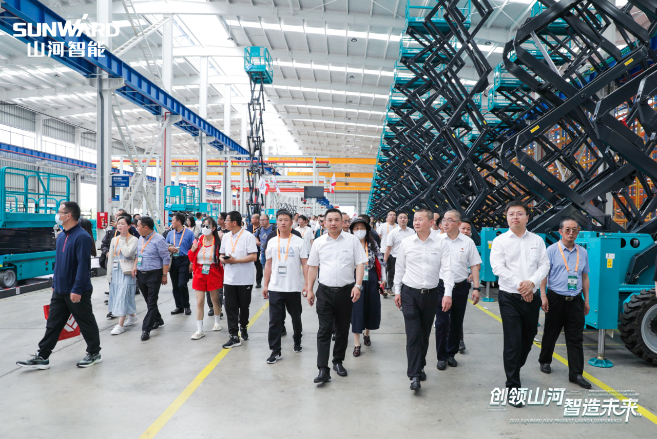 千人齐聚、爆品出击！米兰在线登录-米兰(中国)
智能新品推介会圆满举办