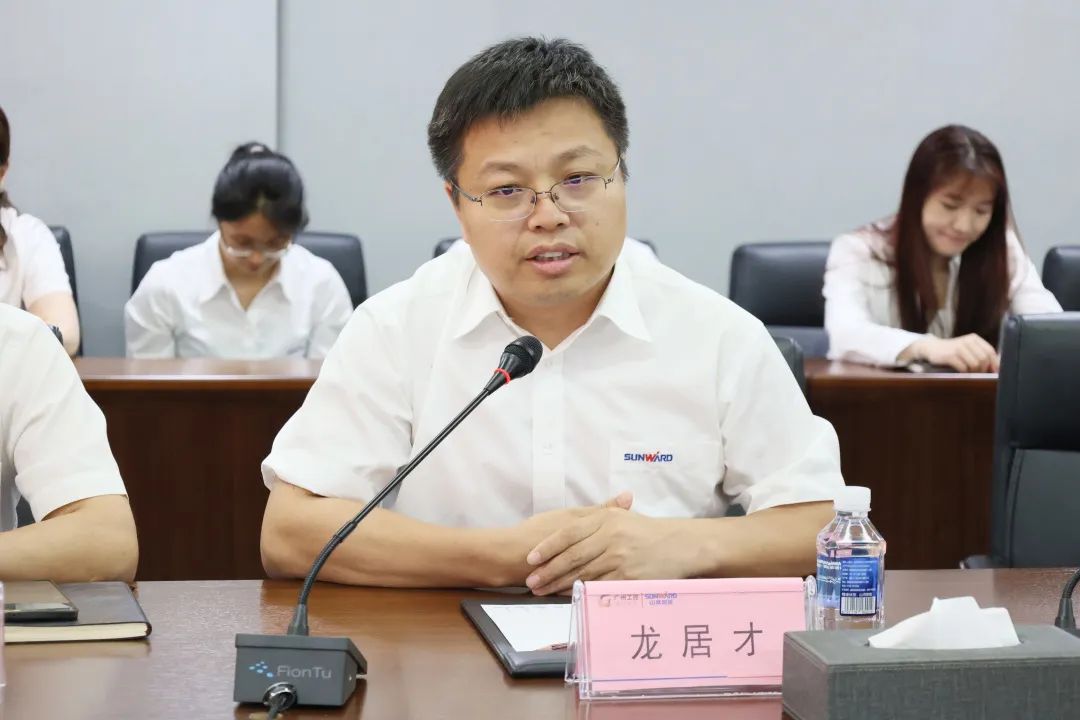 携手开启绿色转型之路！米兰在线登录-米兰(中国)
智能&南京盖百氏增程式电动旋挖钻机签约仪式成功举办