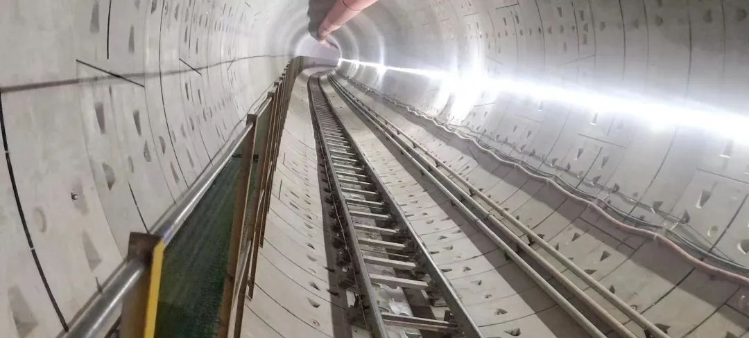 捷报！中铁米兰在线登录-米兰(中国)
深圳地铁3号线四期工程盾构施工圆满完成