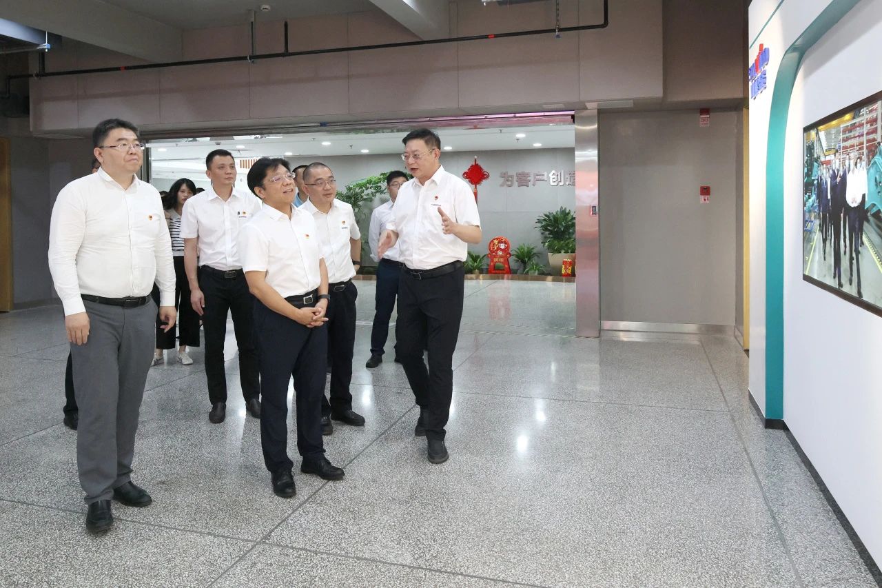 中国进出口银行总行党委委员、副行长李钧一行调研米兰在线登录-米兰(中国)
智能