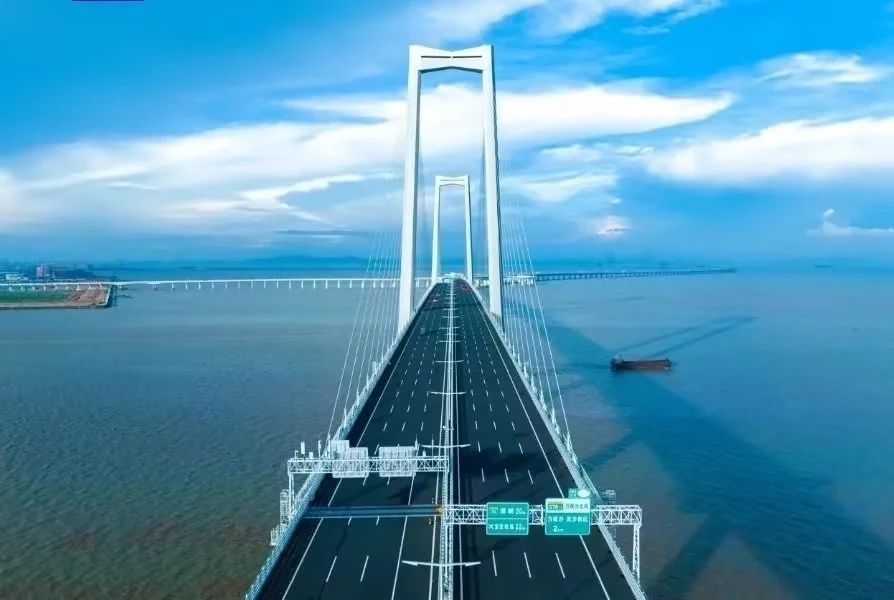 深中通道竣工验收！米兰在线登录-米兰(中国)
智能鼎力助建，世界级工程彰显中国力量与智慧！