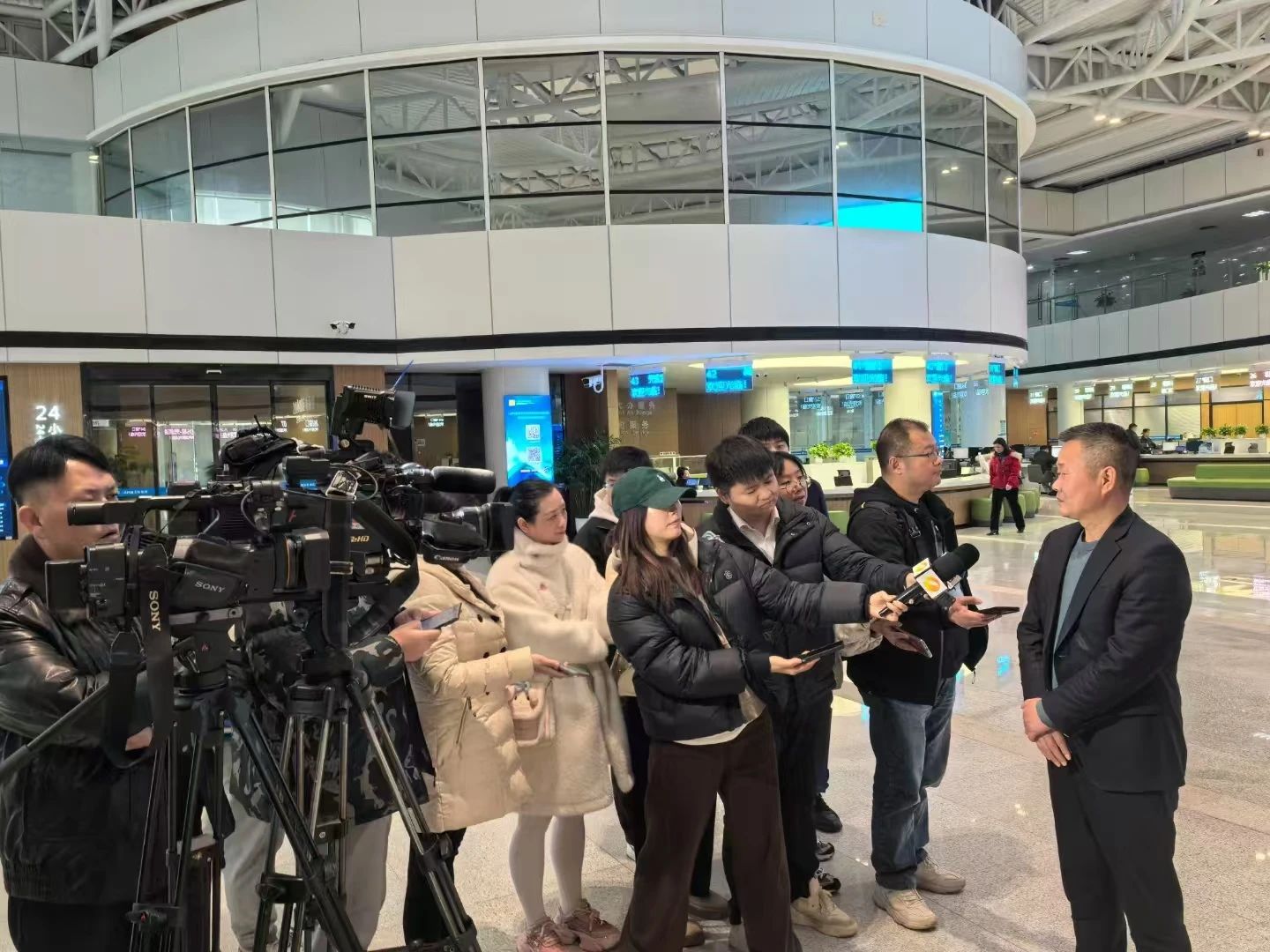 助力长沙经开区高质量发展，米兰在线登录-米兰(中国)
智能喜获四奖项