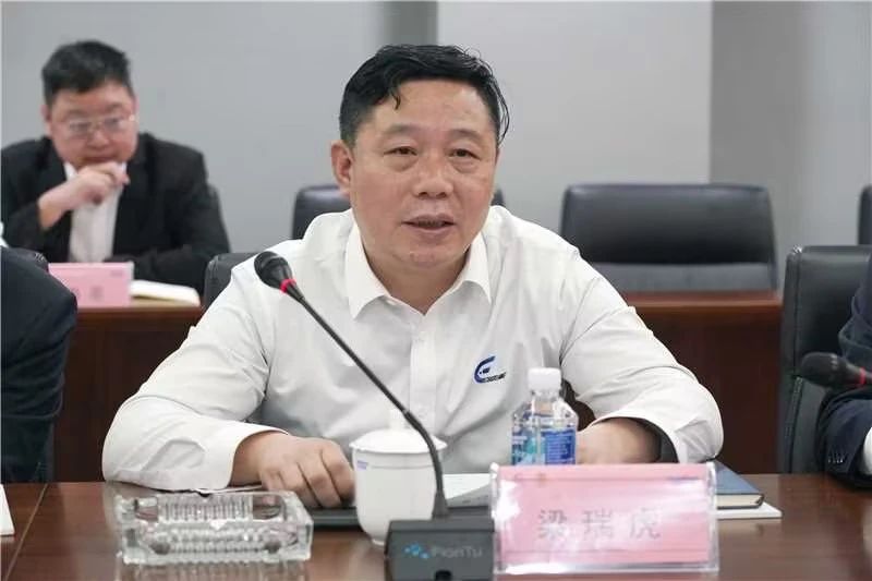 强强联手！米兰在线登录-米兰(中国)
智能与湖南楚湘建工集团达成共建矿山生产建设创新联合体共识