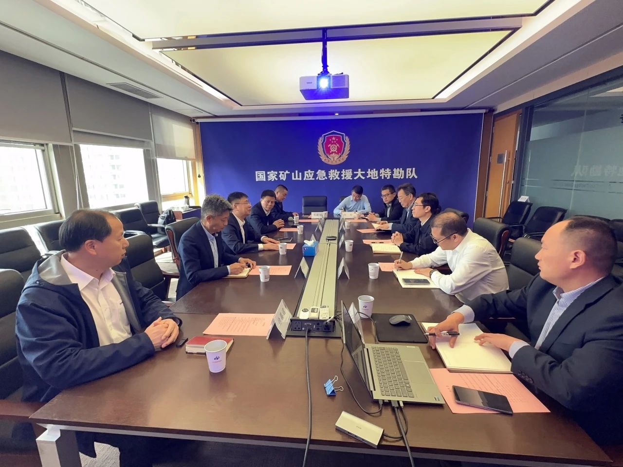 米兰在线登录-米兰(中国)
智能董事长付向东带队拜访中煤地质总局、大地特勘公司