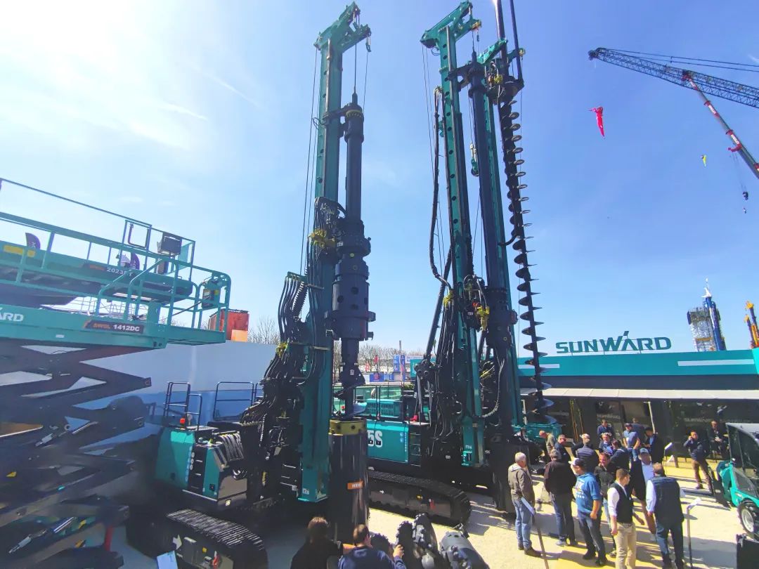 Bauma 2025 | 高端定制!米兰在线登录-米兰(中国)
智能Pro系列旋挖钻机燃爆全场