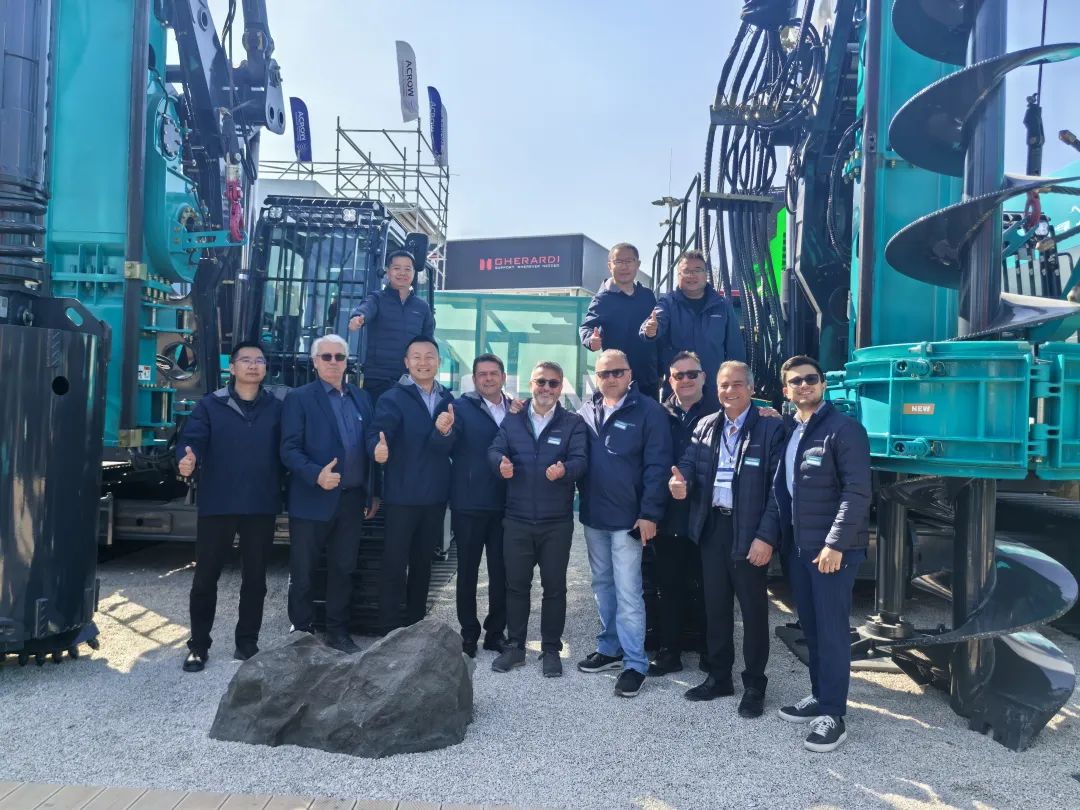 Bauma 2025 | 高端定制!米兰在线登录-米兰(中国)
智能Pro系列旋挖钻机燃爆全场