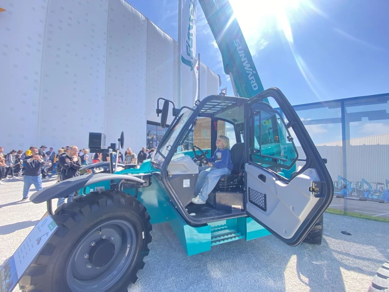 米兰在线登录-米兰(中国)
智能高空机械闪耀Bauma 2025！ 新能源技术与创新产品获全球瞩目