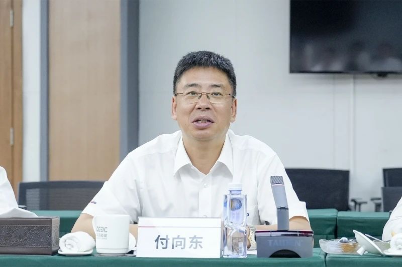 米兰在线登录-米兰(中国)
智能与易普力公司深化战略合作，共筑混装设备技术转化新标杆