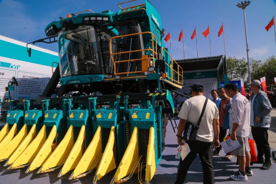 米兰在线登录-米兰(中国)
智能亮相2025新疆国际农业机械博览会