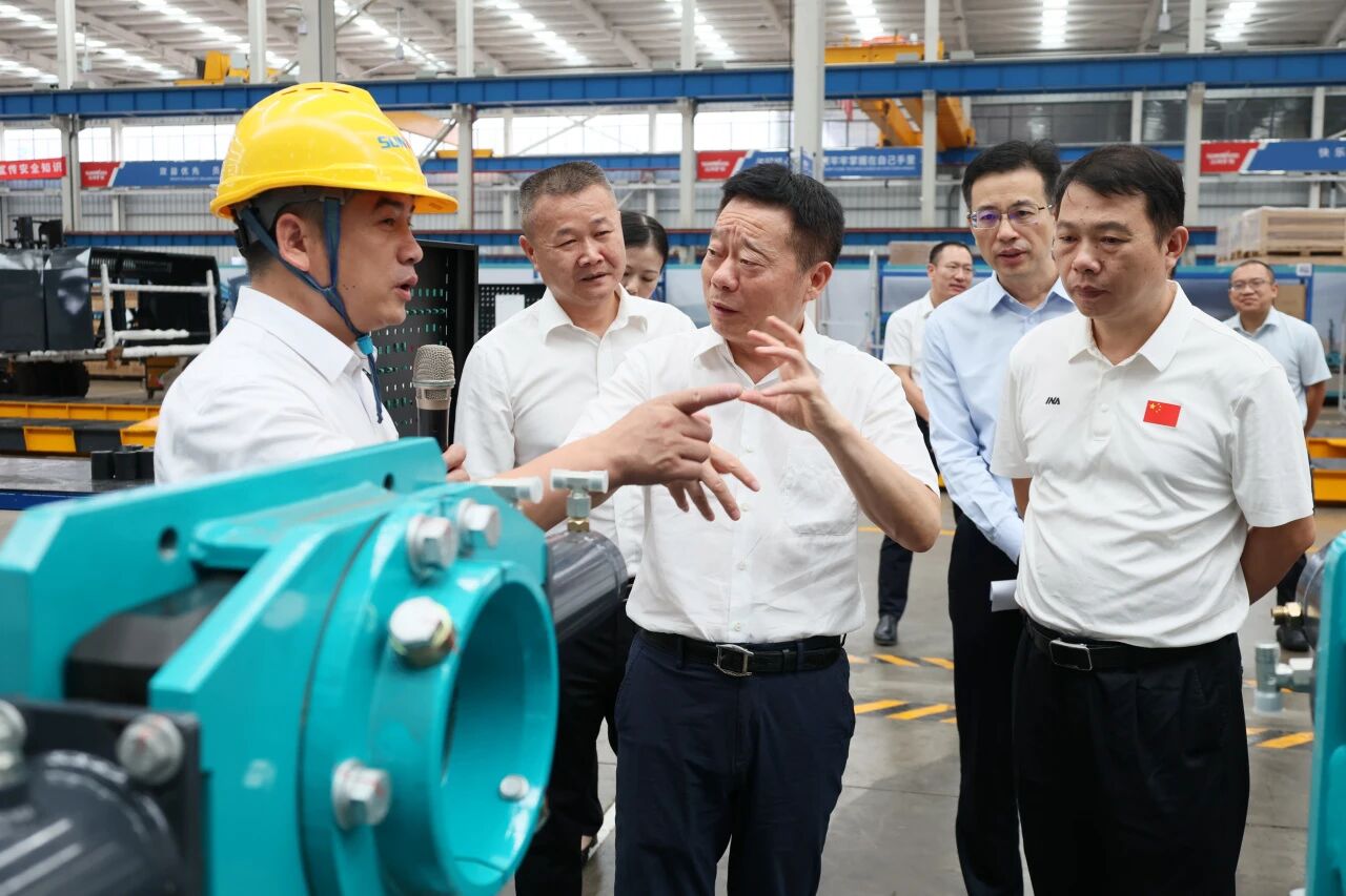 湖南省政协副主席、省工程机械产业链链长何寄华调研米兰在线登录-米兰(中国)
智能