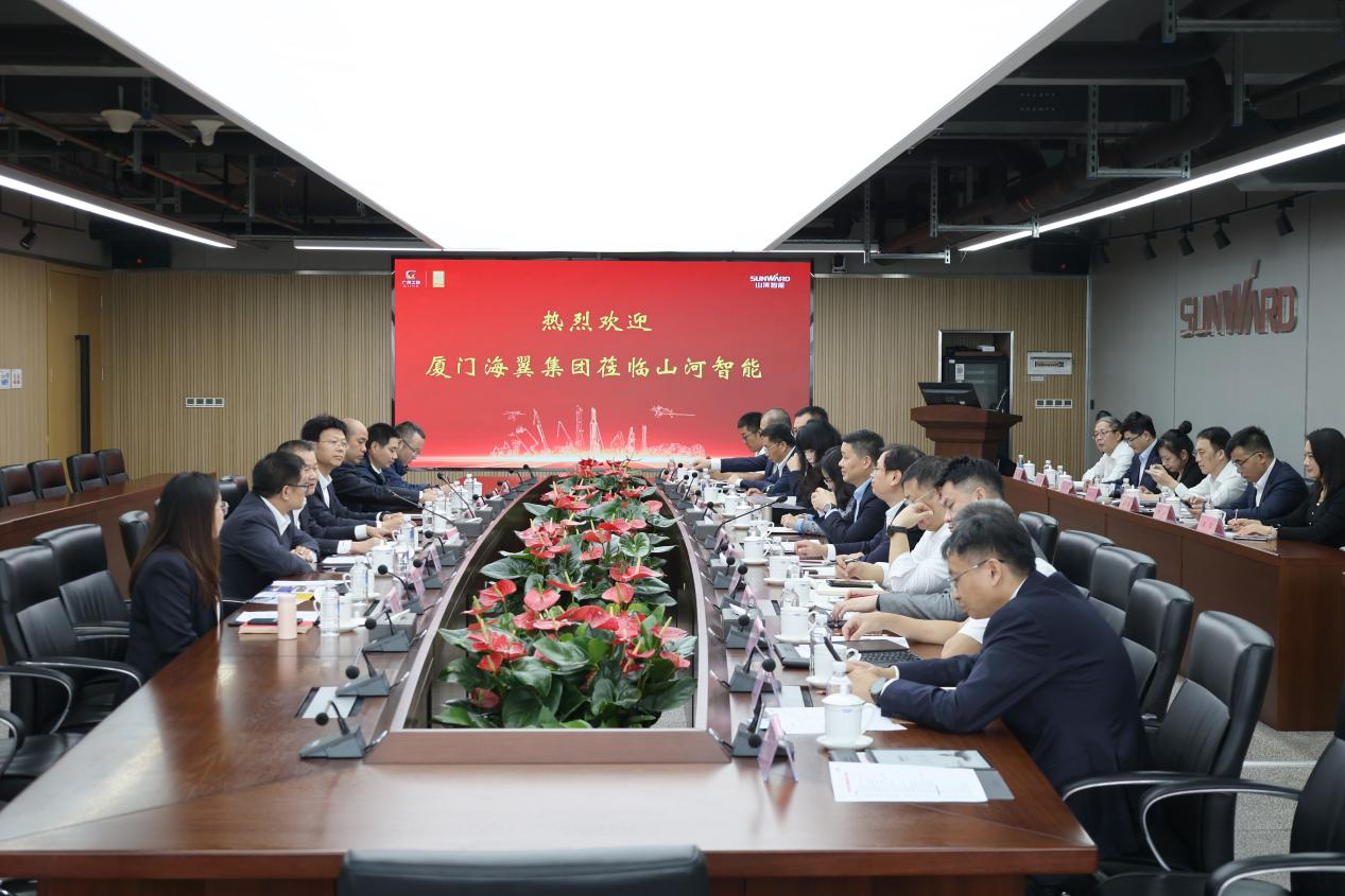 厦门海翼集团总经理金中权到访米兰在线登录-米兰(中国)
智能